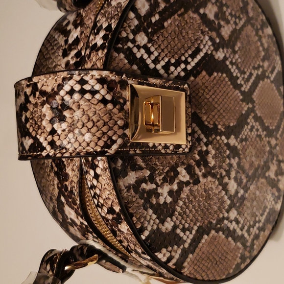 Handbag - Picture 2 of 6